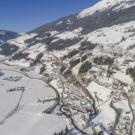 Schoneben Bauernhaus Ost Holiday home *