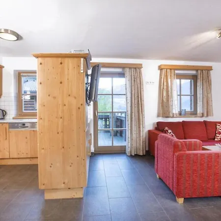 Holiday home Schoneben Bauernhaus Ost Wald im Pinzgau
